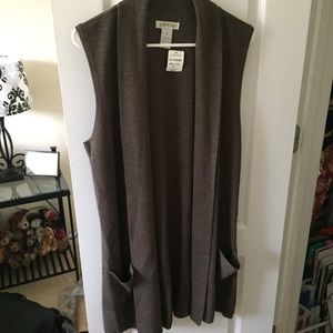 Sleeveless sweater